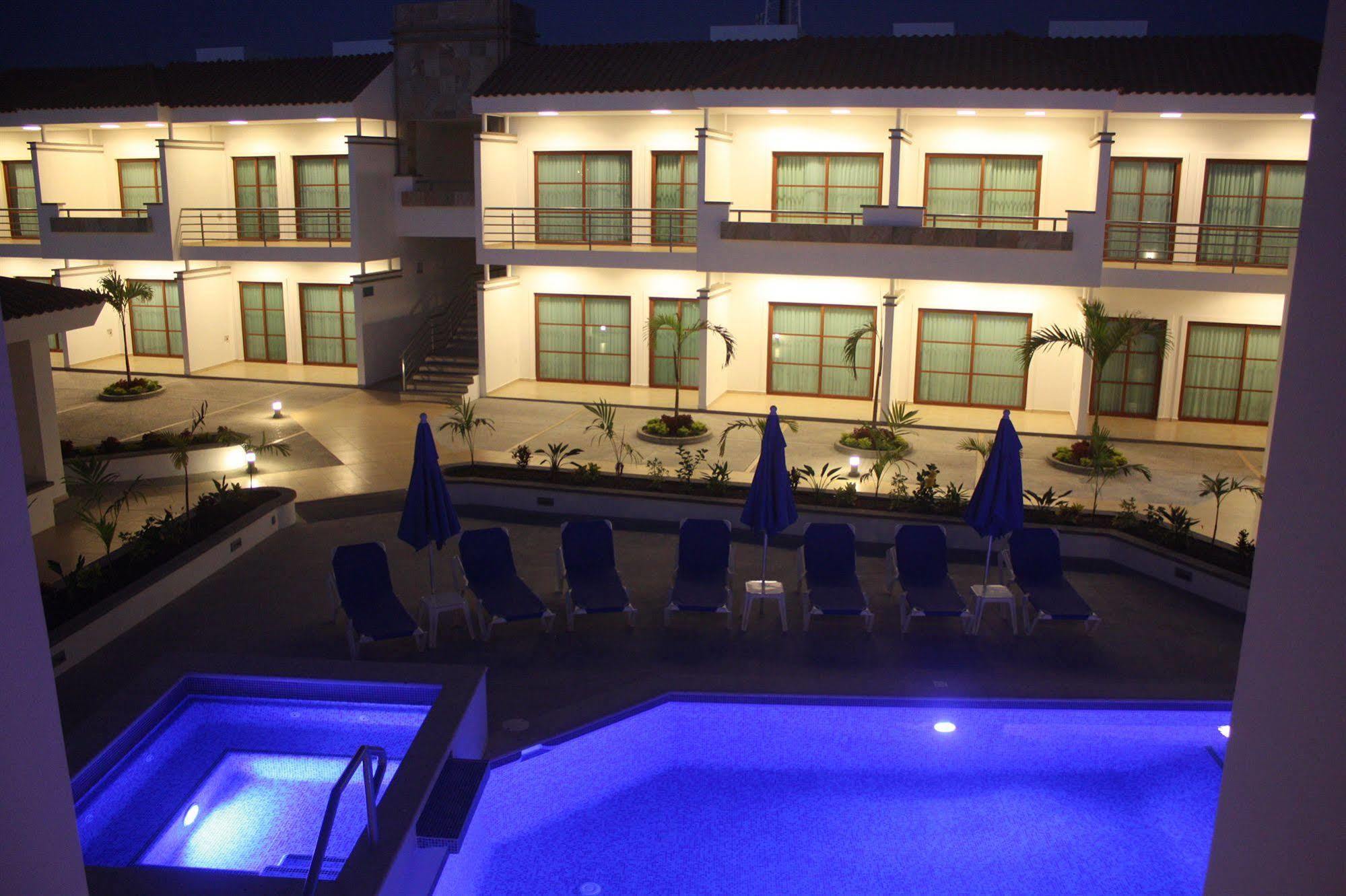 Marena Suites & Apartments Mazatlan Bagian luar foto